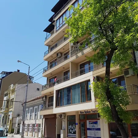 Symphony Suites 아파트